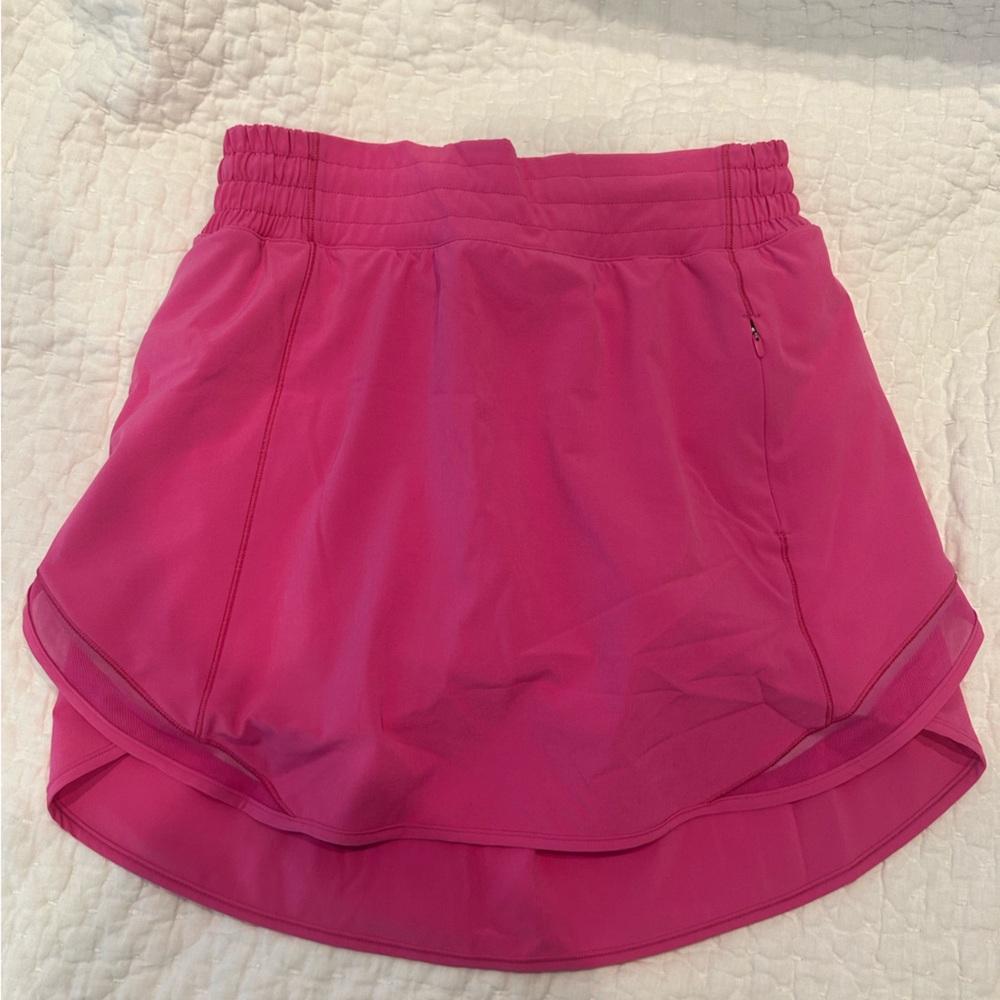Lululemon hotty hot skirt in sonic pink